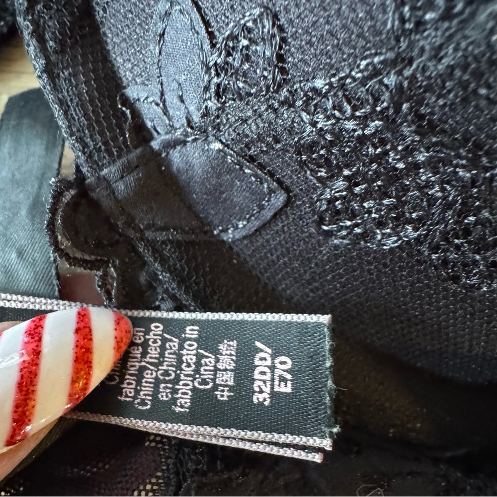 vs bra - Picture 3 of 3